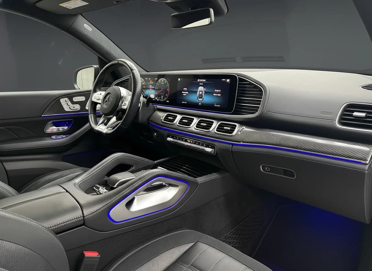 Car image 6