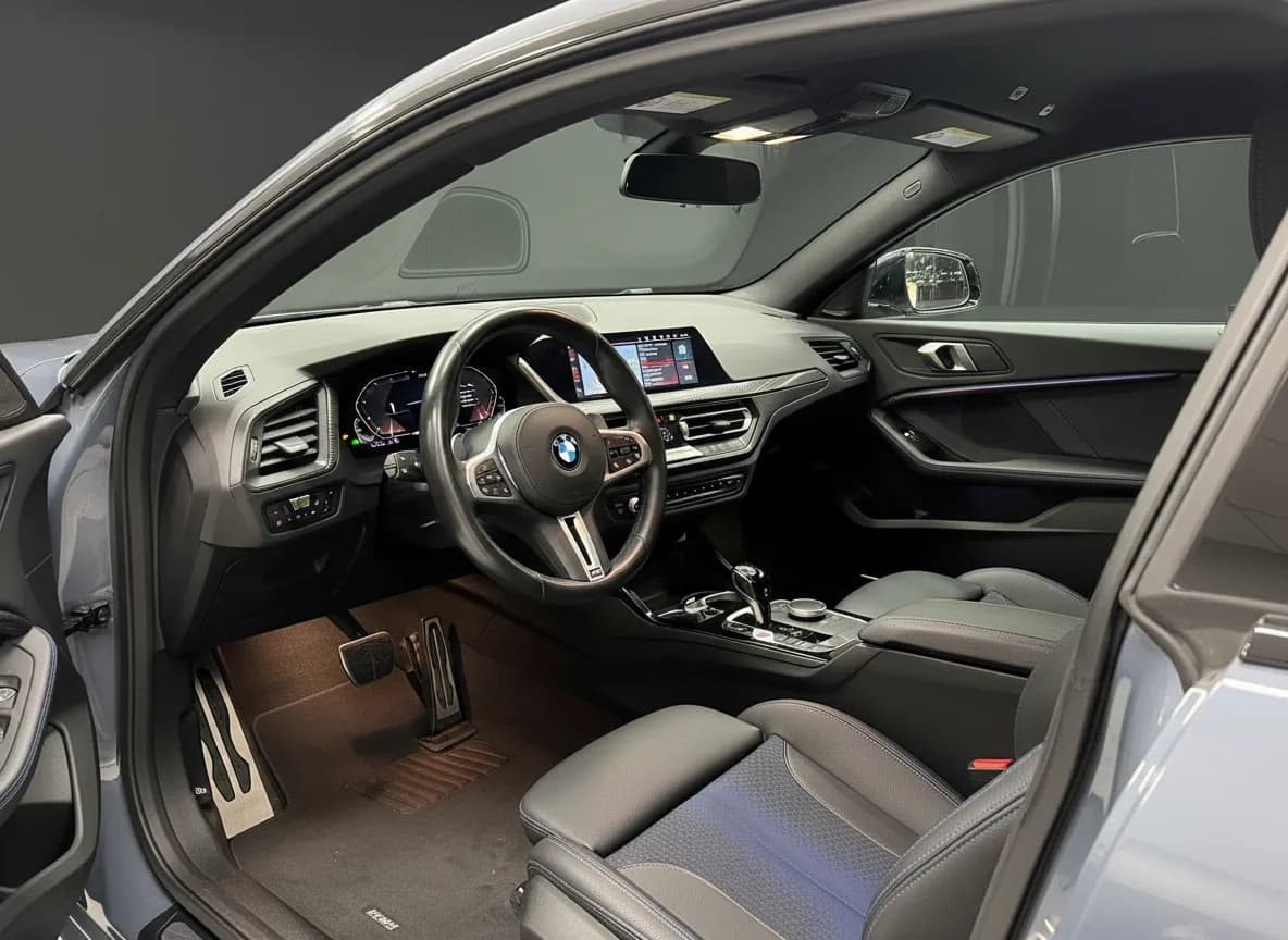 Car image 6